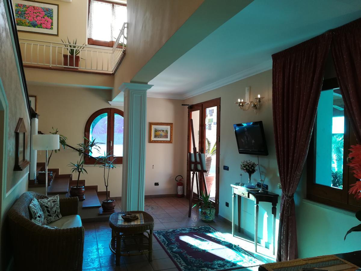 Hotel La Calabrese Isola Di Capo Rizzuto Bagian luar foto