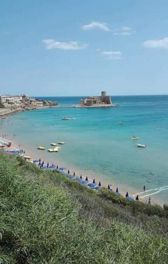 Hotel La Calabrese Isola Di Capo Rizzuto Bagian luar foto